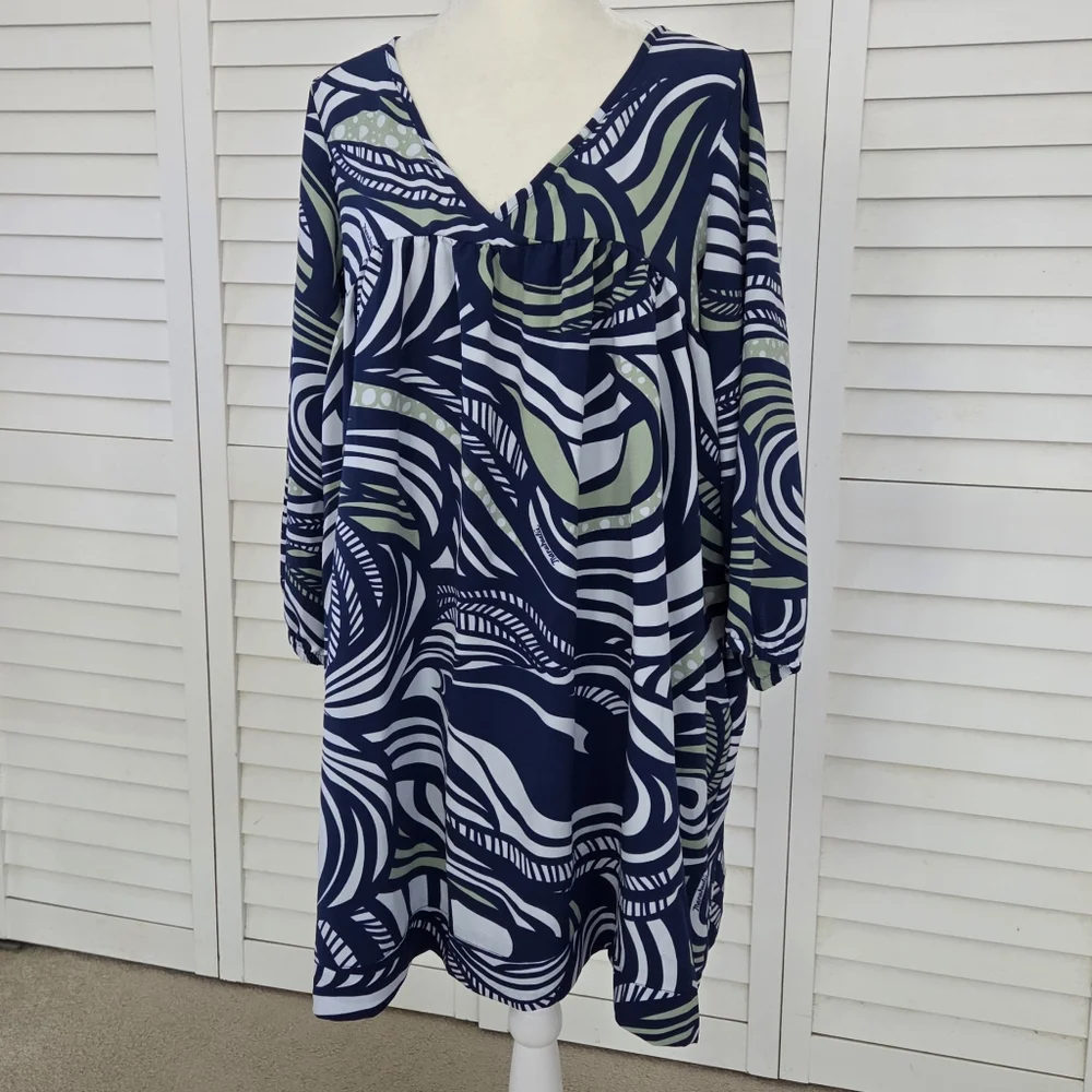 Manuhealii Dress - Picture 1 of 7